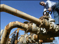 Irak, Kürt bölgesini bypass edecek petrol boru hattını onarıyor