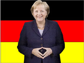 Seçim kampanyasındaki Merkel’e domatesli protesto