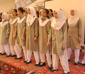 Pakistan'da İslamabad dahil birçok şehirde Pak-Türk'e bağlı 28 okul bulunuyor.