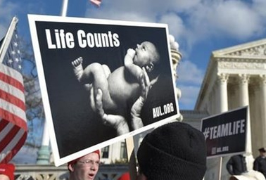 ABD’nin en sert kürtaj yasası kabul edildi