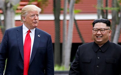 Trump, Kim’e yine göz kırptı