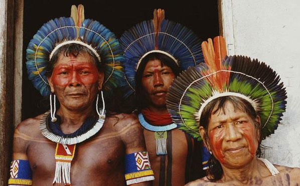Amazon’un düşman kabileleri ormanları kurtarmak için birleşti