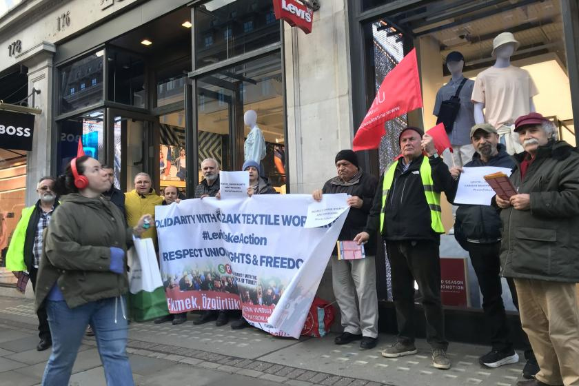 Özak işçileri için Levi’s, Londra’da protesto edildi