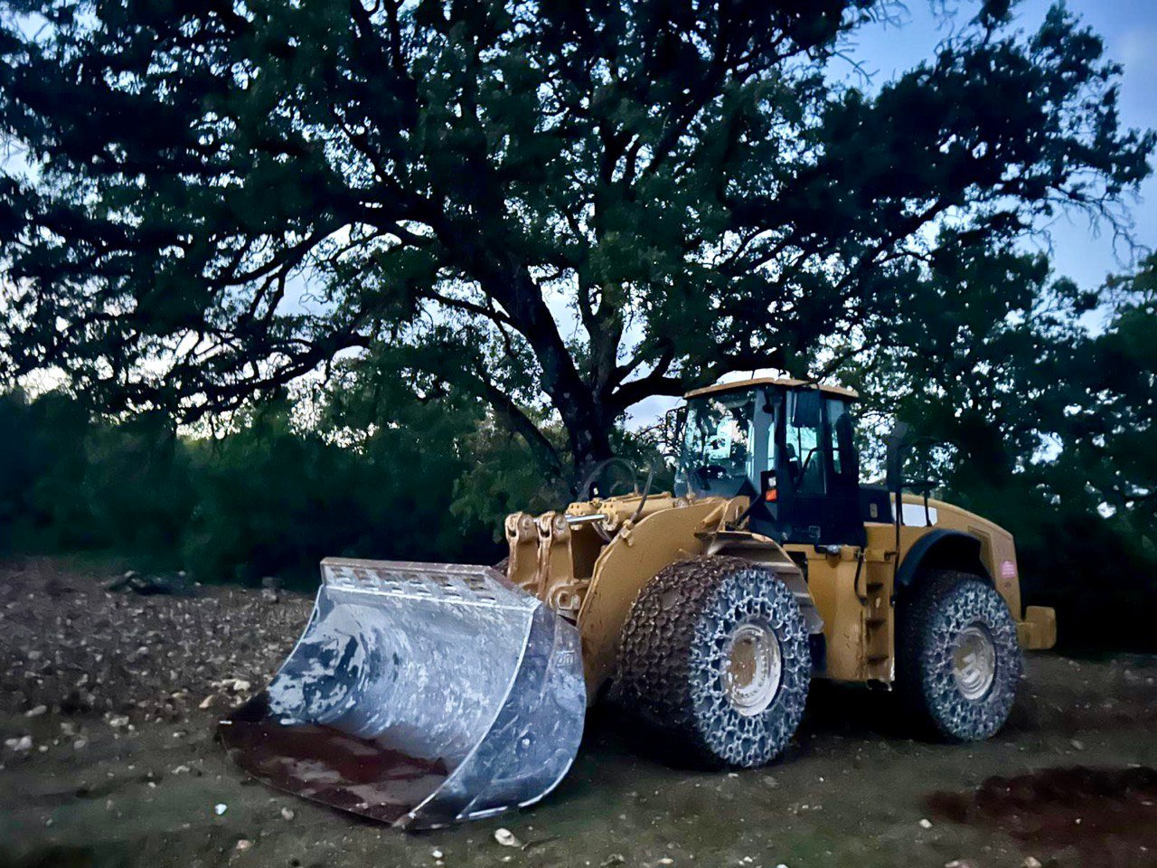 Yargı süreci devam ederken bilirkişi raporunun arazinin bütüncül olarak korunması yönünde görüş bildirmesine rağmen maden şirketi alana iş maklinelerini soktu (1)